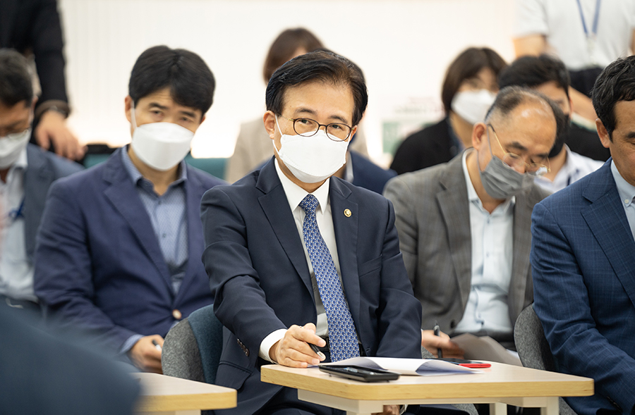 국회도서관, 제1회 국가전략 전문가 간담회 개최‧‧‧ ‘대전환시대의 국가전략’ 사진3